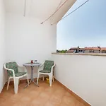 Lora Apartment *