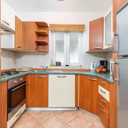 Apartment Lora