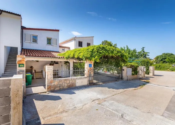 Lora Διαμέρισμα *